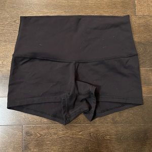 Lululemon Shorts (Black, Size 8)